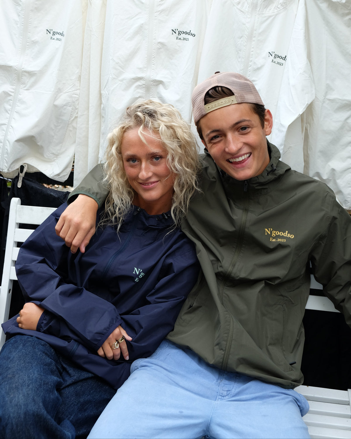 OLIVE WINDBREAKER