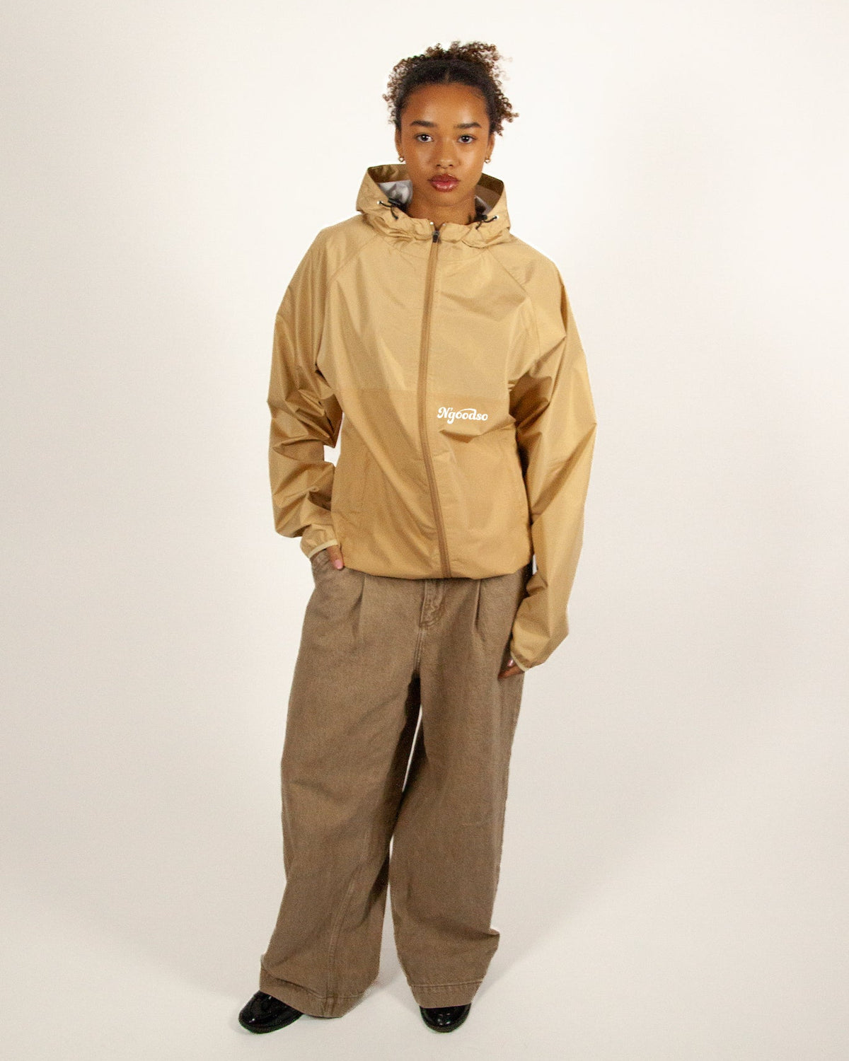 STRIBET VINDJAKKE BEIGE