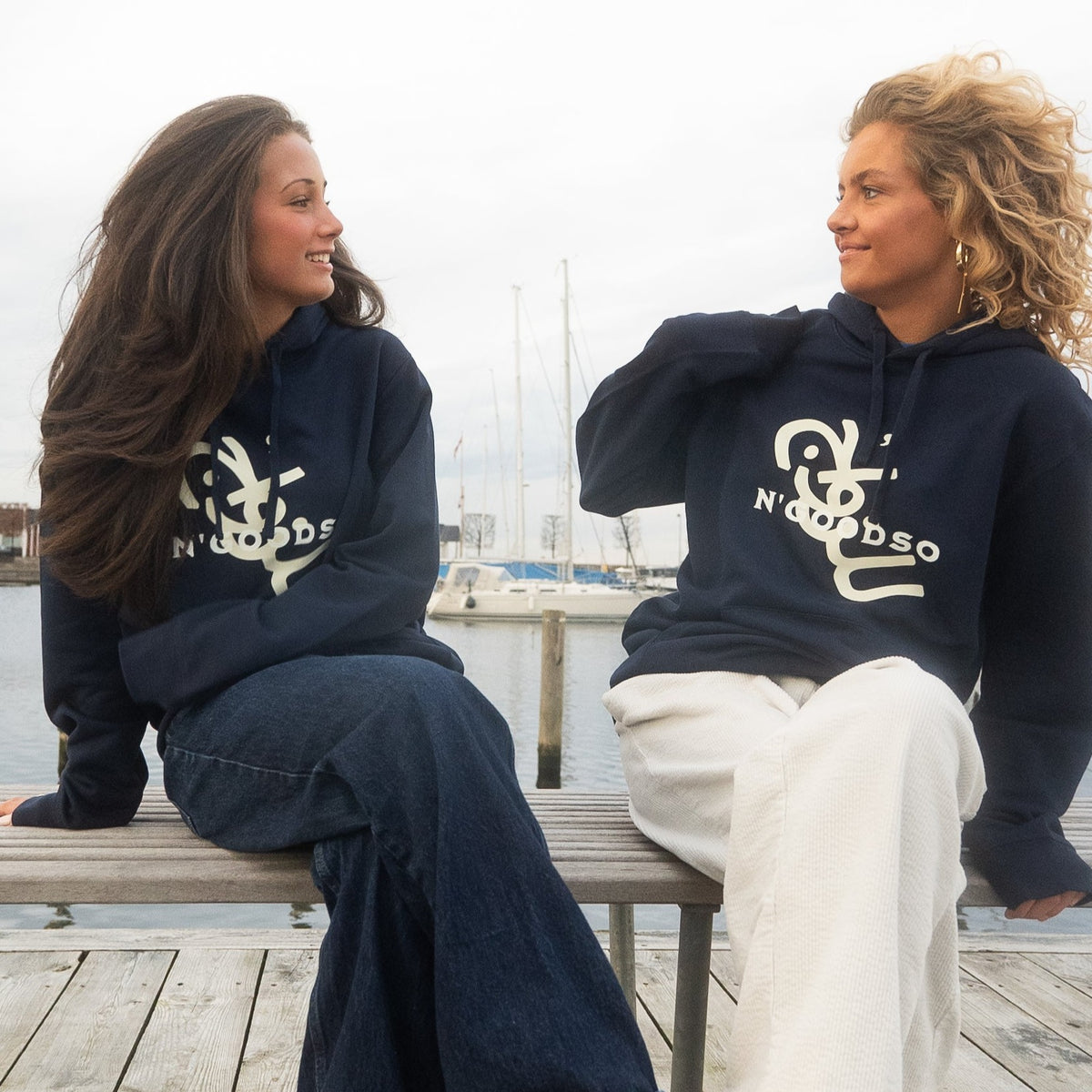 ARABIC PRINT HOODIE NAVY