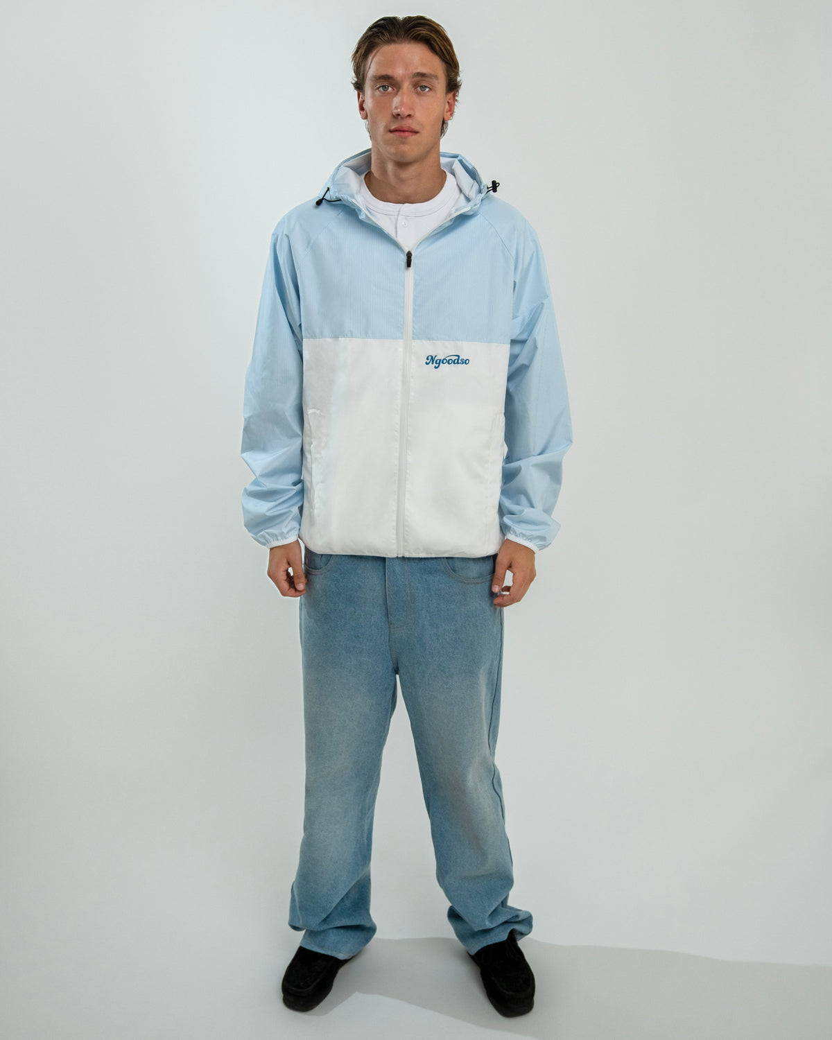JEANS LYSEBLÅ
