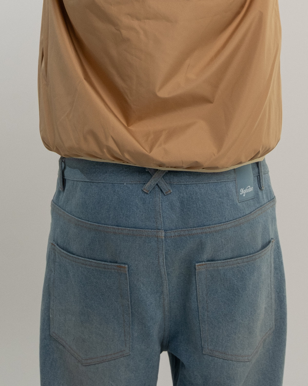 JEANS LYSEBLÅ