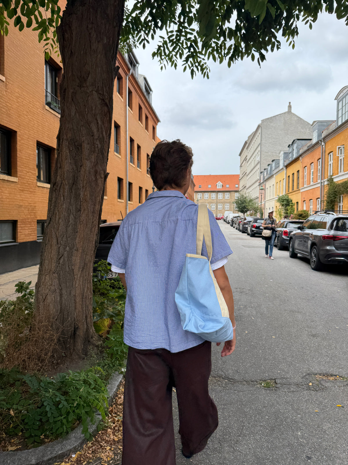 BLUE SHORTSLEEVE SHIRT