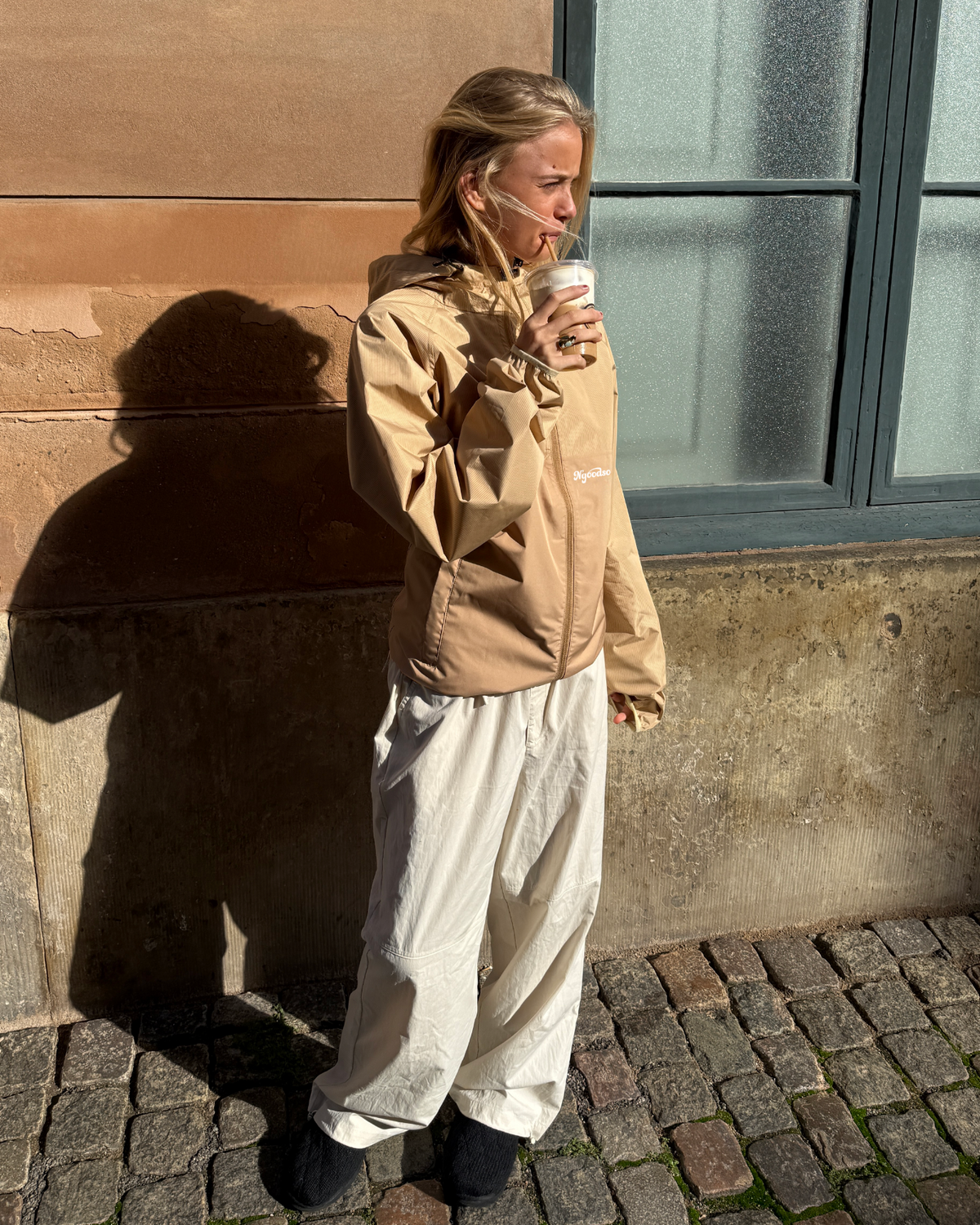 STRIBET VINDJAKKE BEIGE